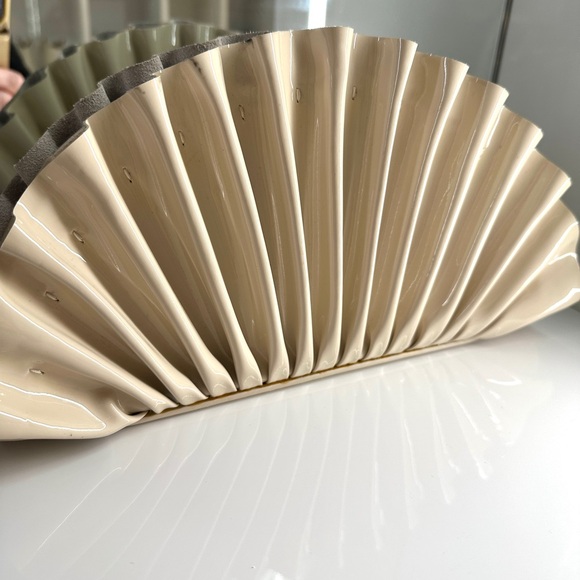 cult gaia Handbags - Cult Gaia Nala Clutch